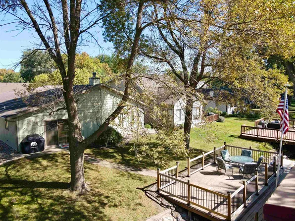 1209 Jerdee Ln, Milford, IA 51351