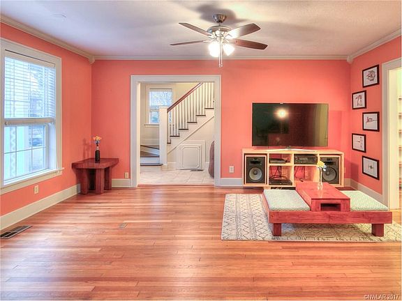 4th image of 824 Ratcliff St