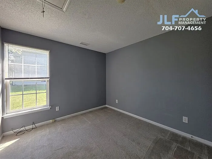 8417 Appledale Dr — Photo 17