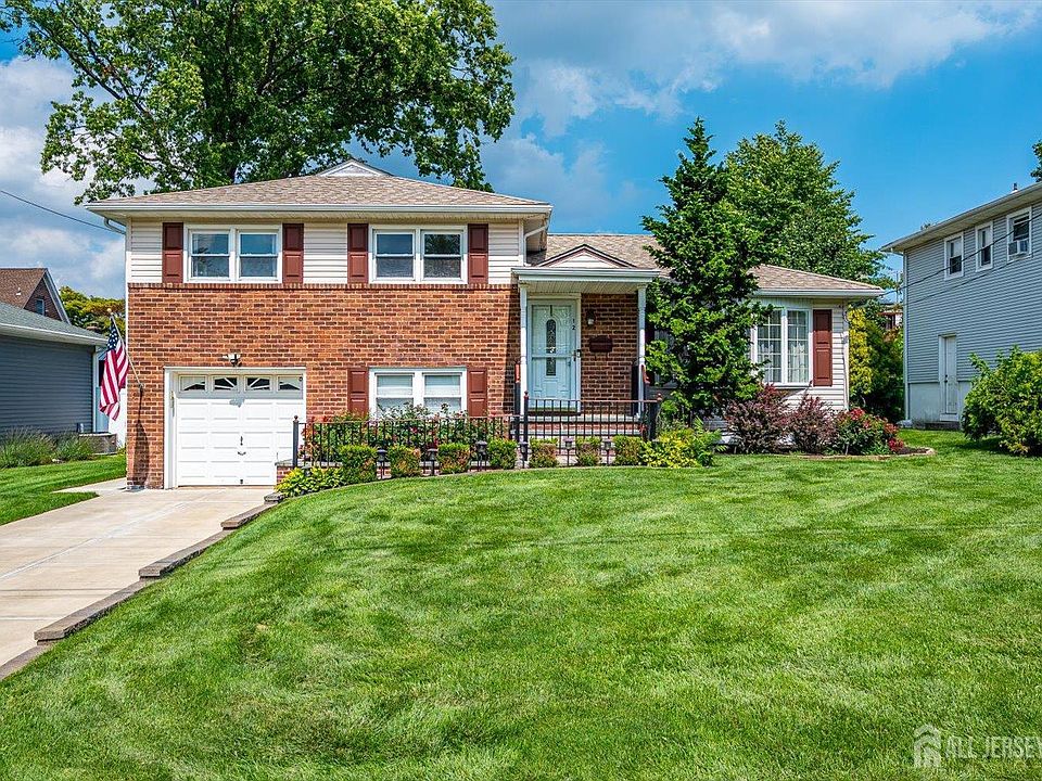 1st image of 12 Dixon Dr