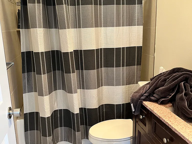 1829 Vineyard St #2 — Photo 7