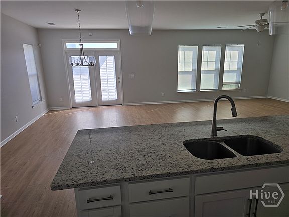 4th image of 17 Cantata Cir