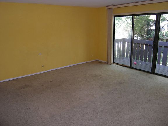 4th image of 2730 Northampton Dr APT A2