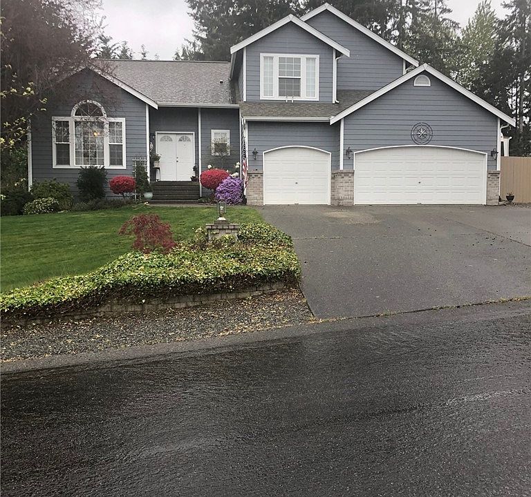 1st image of 11512 217th Ave E