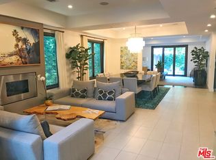 453 N Sweetzer Ave, Los Angeles, CA 90048