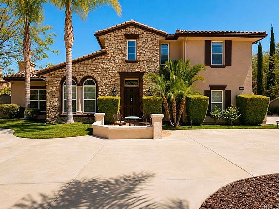 2nd image of 26829 Saint Andrews Ln