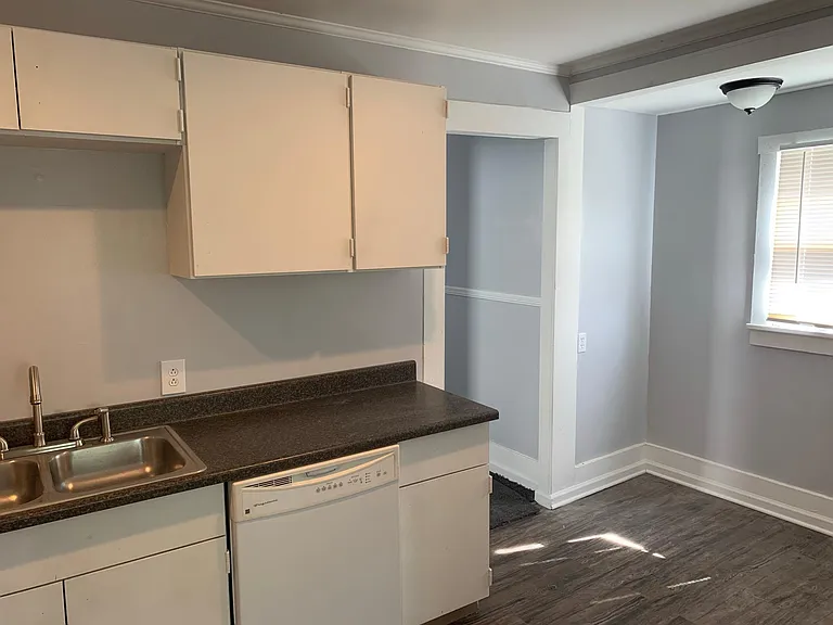 1603 E Market St — Photo 7