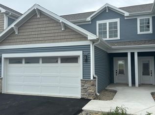 3152 S Bartells Dr #202, Beloit, WI 53511