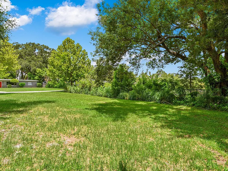 2107 Brookview Dr — Photo 27