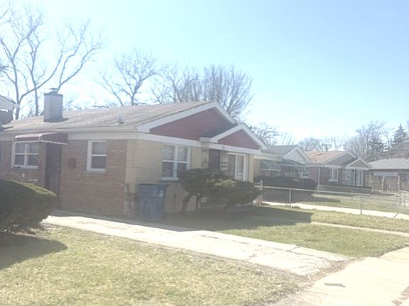4th image of 715 E 155th Ct