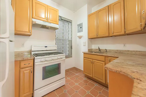 Rented by Halstead Real Estate | media 4