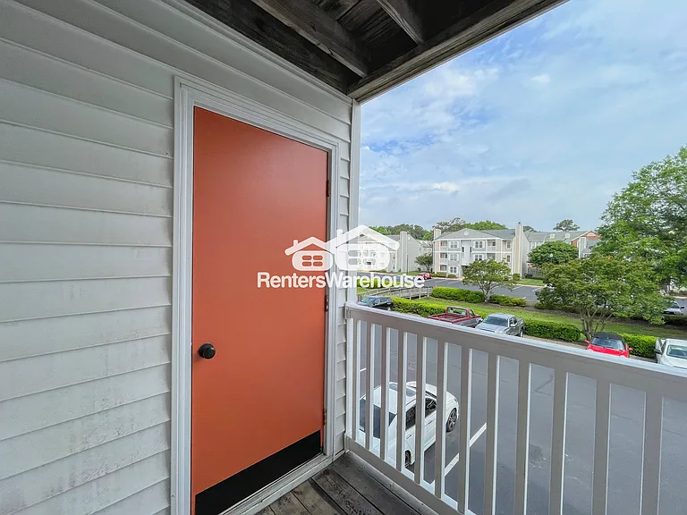 1843 Chantilly Ct #404 — Photo 25
