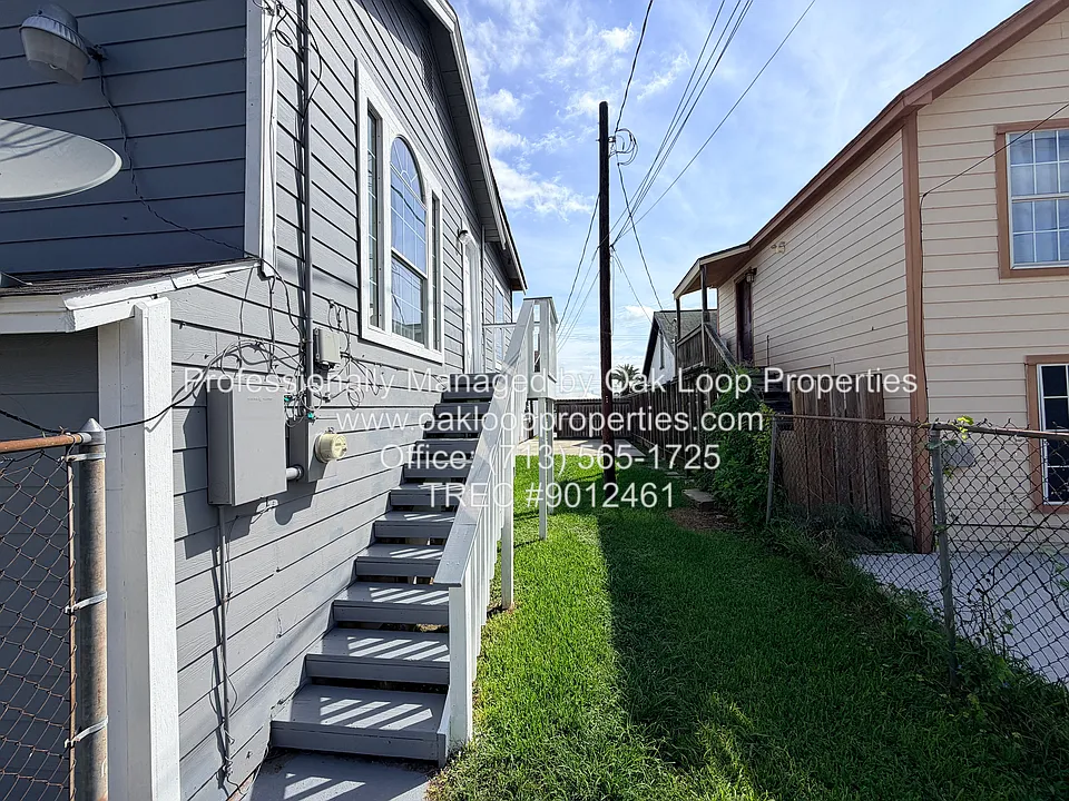 2809 1/2 Market St #B