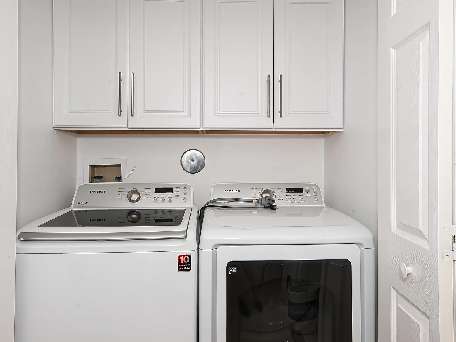 3 bed, 1448 sqft, $4,300 — Photo 1