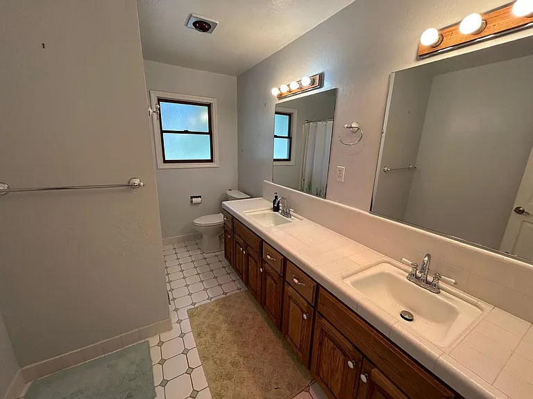 1665 Chris Ln — Photo 12