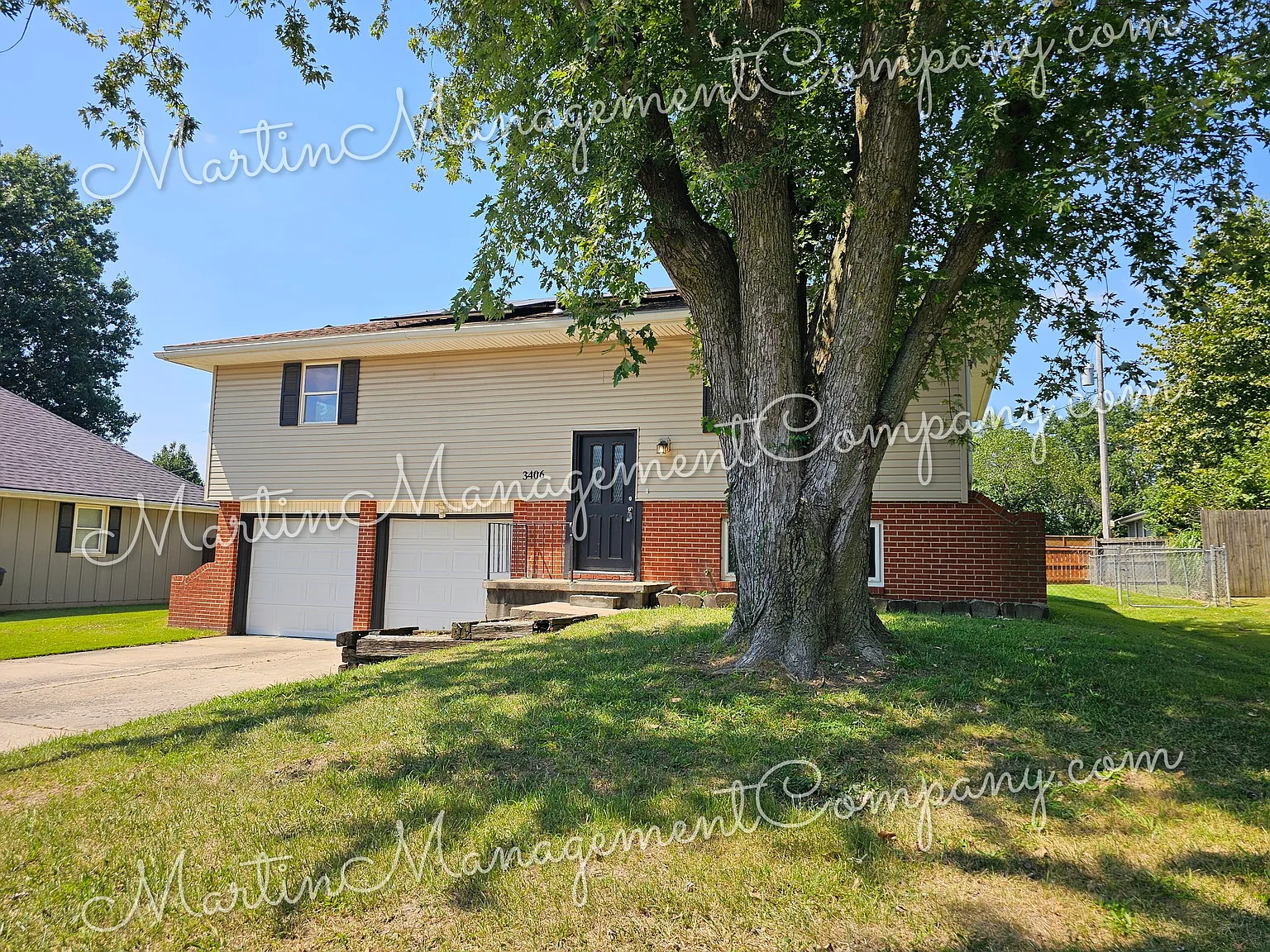 Garcia - 3406 S Grand Ave - 1 — Photo 2