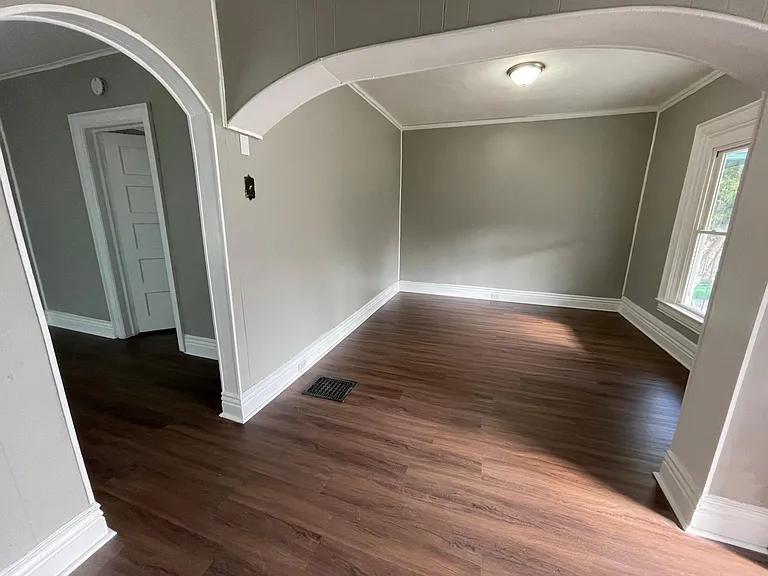 524 Woodlawn Ave #1 — Photo 3