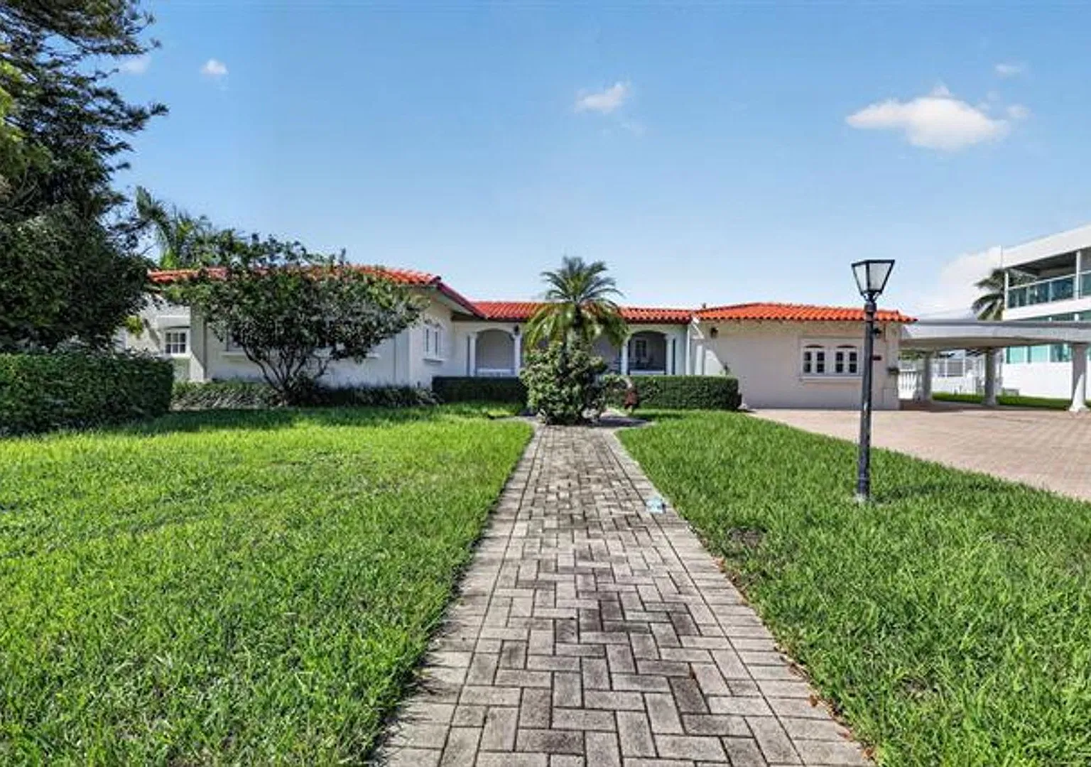 7500 W Treasure Dr # 7500, North Bay Village, FL 33141 — Photo 3