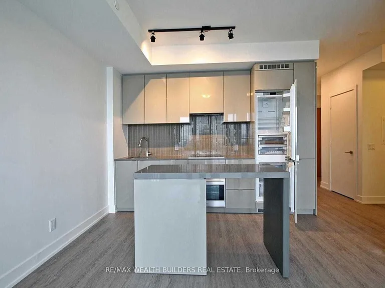7 Grenville St #2609 — Photo 14