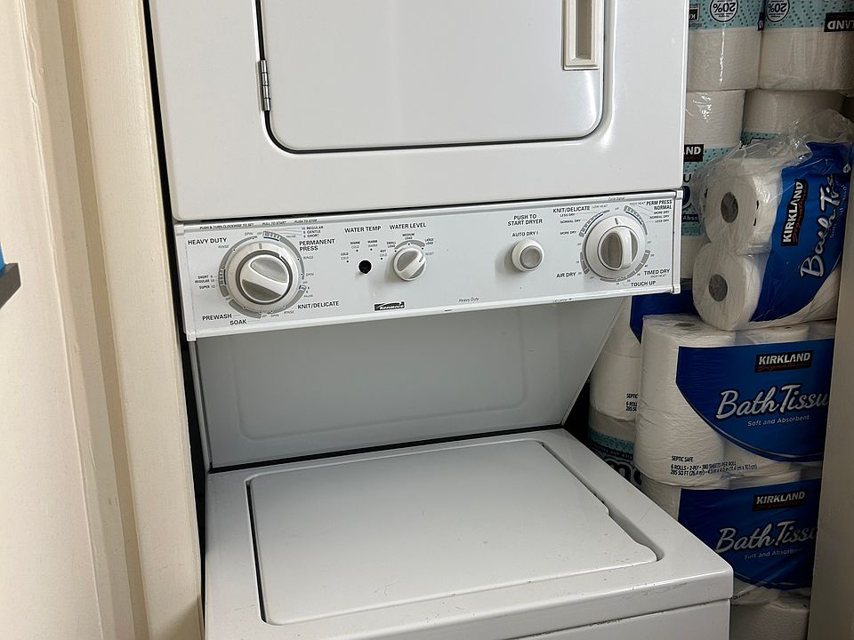 IN Unit washer/dryer combo