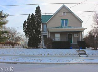 1012 W Macarthur Ave, Bloomington, IL