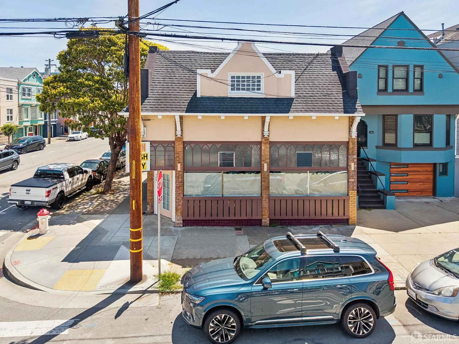 700 10th Ave - Photo 4