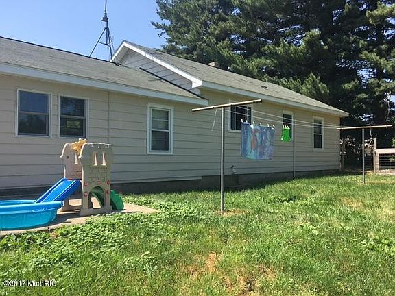 2nd image of 60116 County Road 378