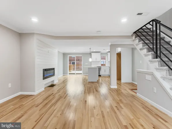 8438 Forrest Ave, Philadelphia, PA 19150