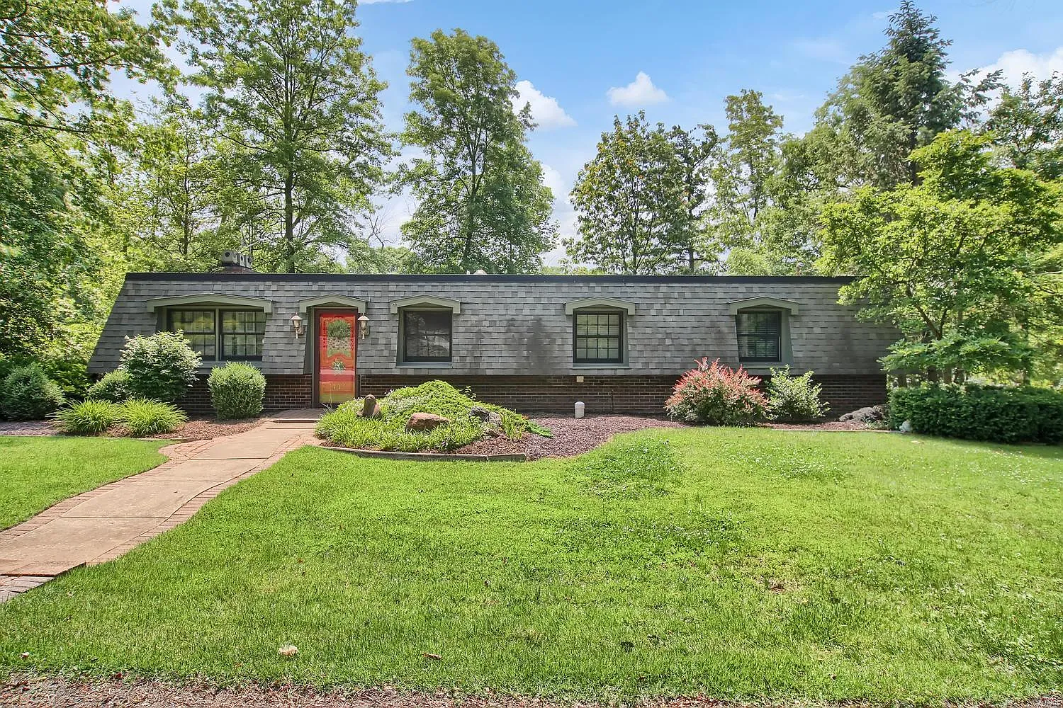 442 W Lake Dr photo 1