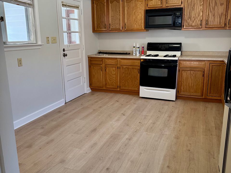 1st image of 2595 W Manor Ave
