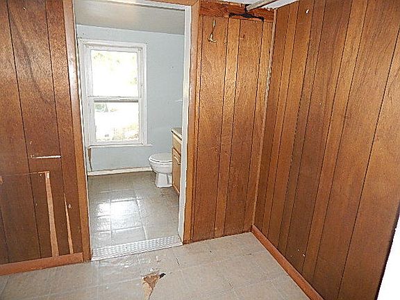 5th image of 22 N Tubb St