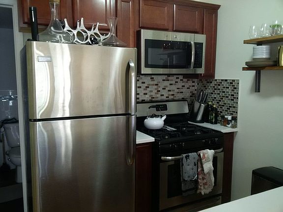 4th image of 2306 31st Ave APT 2R