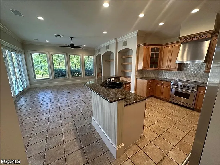 10020 Magnolia Pointe — Photo 11