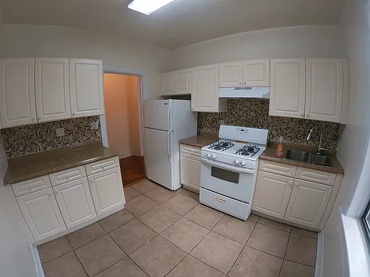 Rented by Contact Realty | media 41