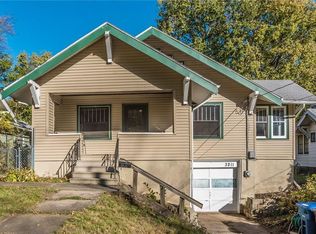 3211 8th St, Des Moines, IA 50313