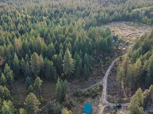 1528 Camp Nine Rd, Bonners Ferry, ID 83805