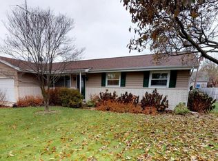 4030 Woodland Ln, Saint Joseph, MI 49085