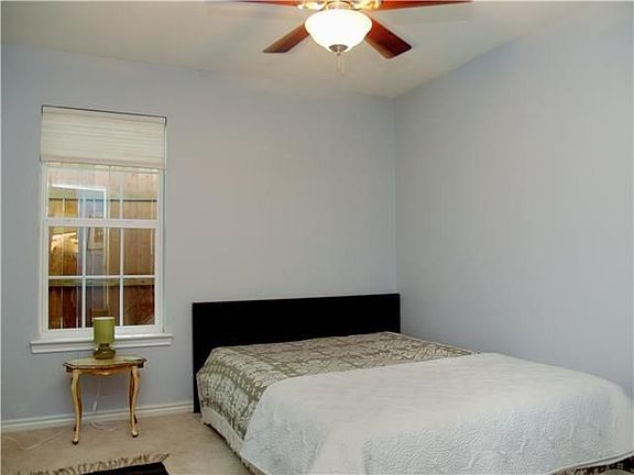 4th image of 8813 Glenn Ln