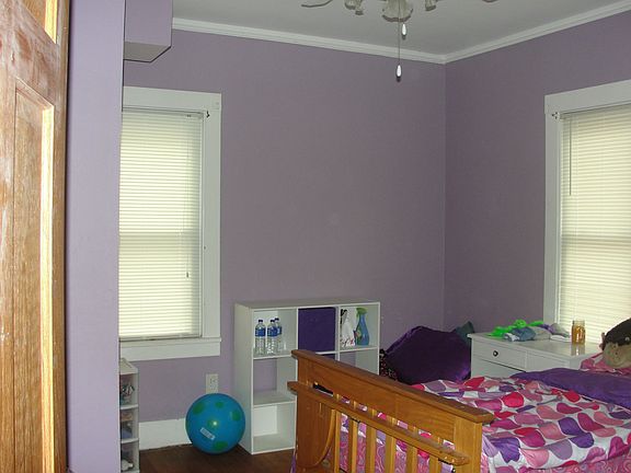 Main floor bedroom 12'x13'