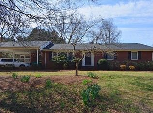 4540 Poindexter St, Walkertown, NC 27051