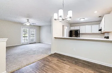 Wyndfall Apartments — Photo 19