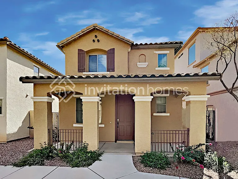 1744 E Joseph Way — Photo 1