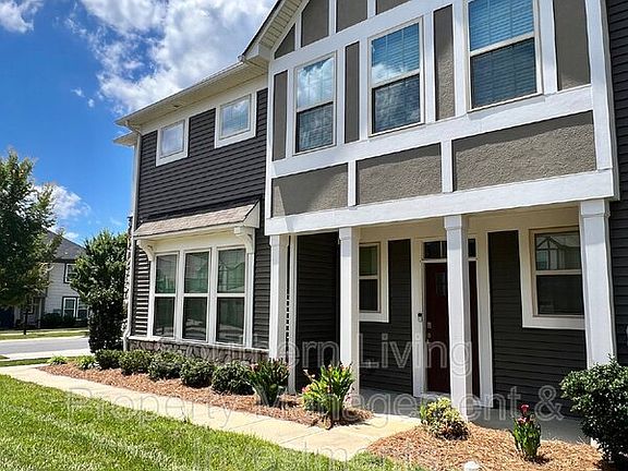 2nd image of 5706 Lachlan Hill Ln