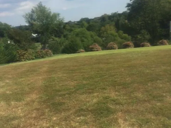 51 Arnold Dr, Westminster, MD 21157