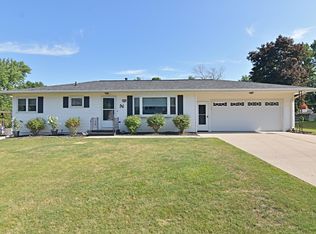 704 Ratcliffe Dr, Marshalltown, IA 50158