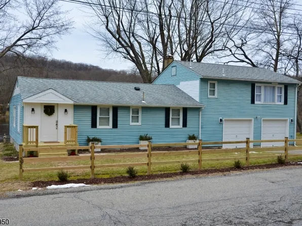 331 Lakewood Ter, Hampton Twp., NJ 07860