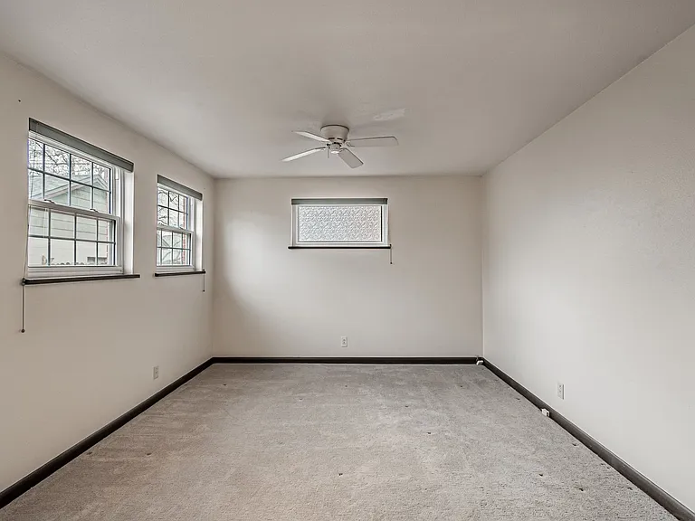 908 S Washington St — Photo 20