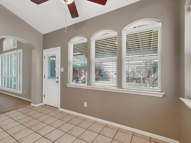3513 San Paula Dr — Photo 13