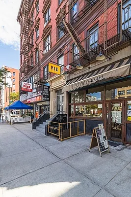 Rented by Bold New York | media 16