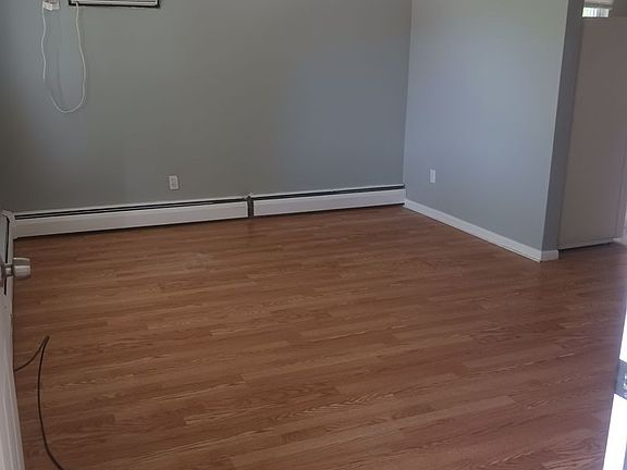 2nd image of 2609 Chesterfield Ct APT 3